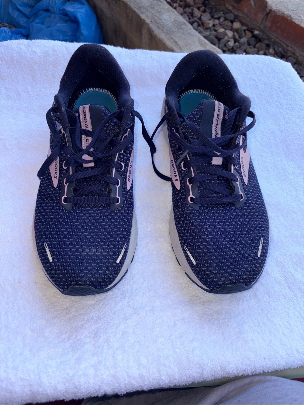 Brooks Women’s Navy and Light Pink Running Sneakers